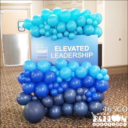corporate-display-sign-garlands-utah-balloons