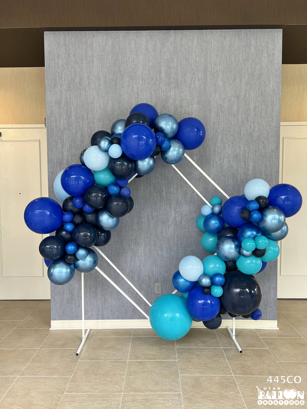 corporate-square-hoop-garland-utah-balloons