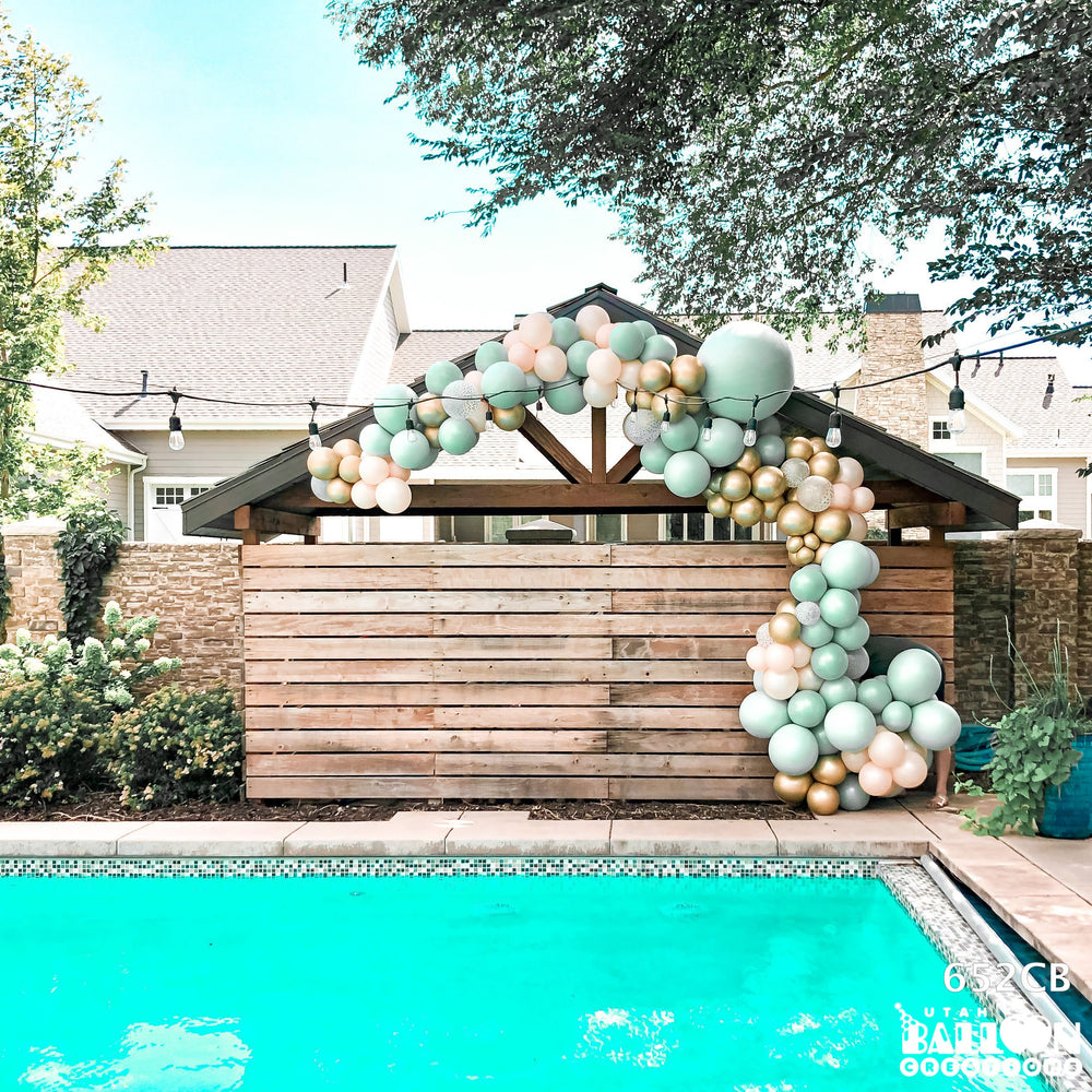 pool-time-summer-celebration-utah-balloons