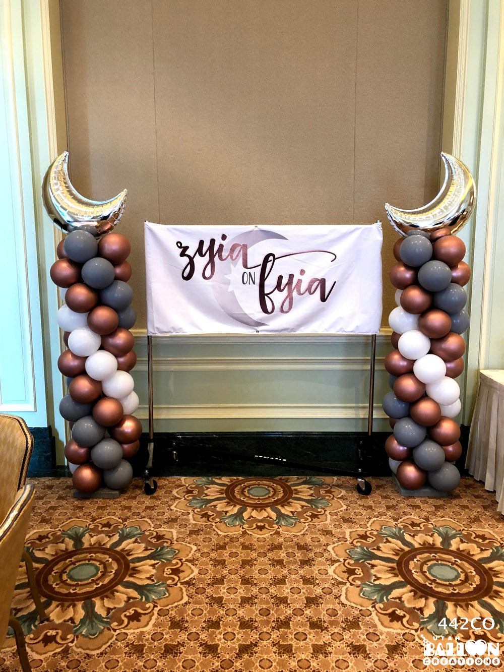utah-balloon-columns-corporate-speaker-spot